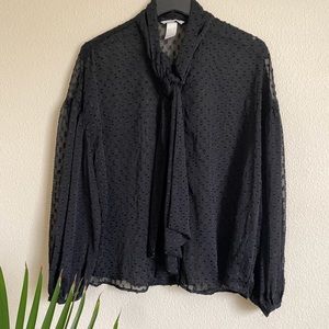 NWOT Button & tie blouse